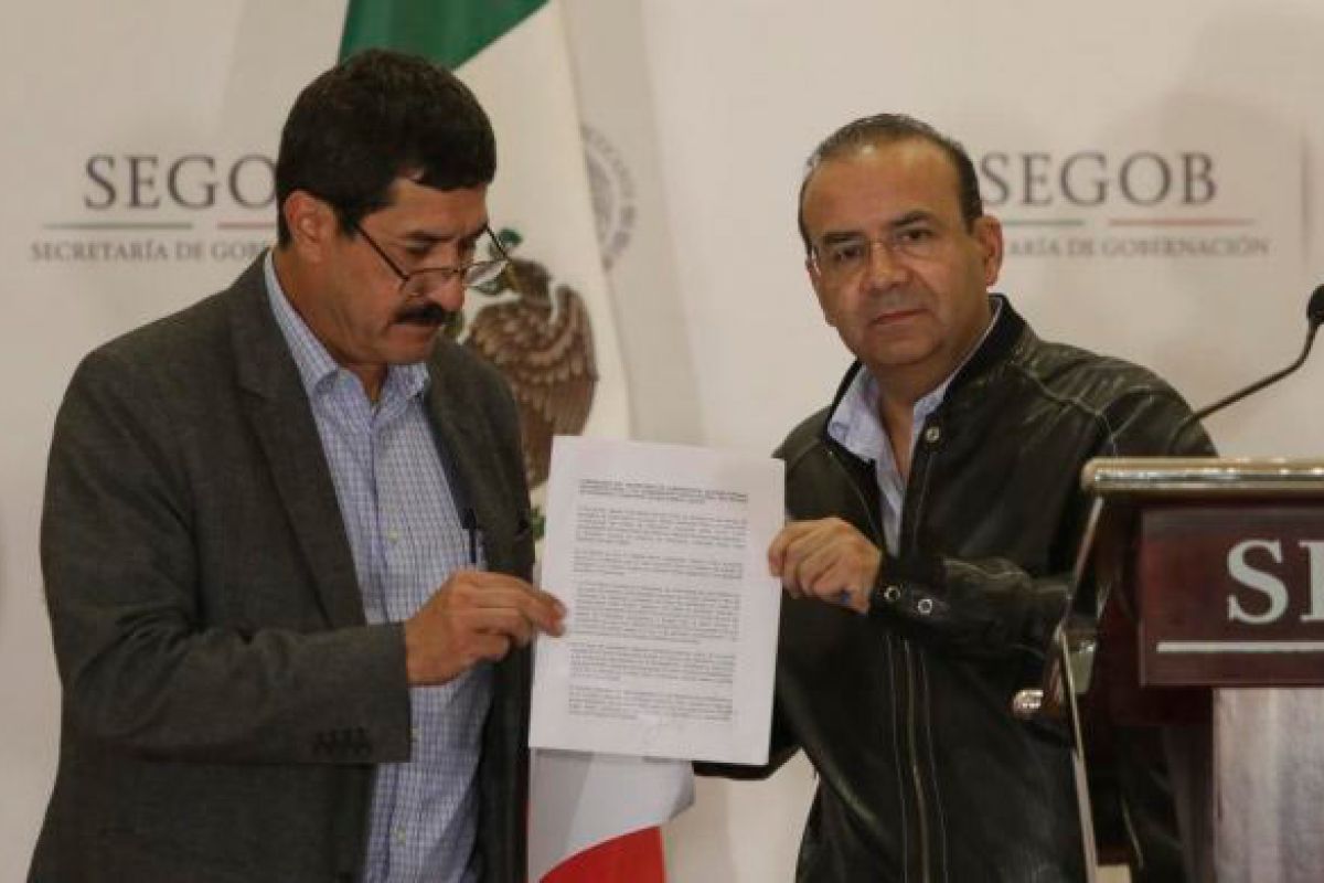 El 23 de enero la Cámara de Diputados dio a la SHCP un plazo de 15 días para hacer públicos los convenios de transferencia de recursos. El 23 de enero la Cámara de Diputados dio a la SHCP un plazo de 15 días para hacer públicos los convenios de transferencia de recursos.