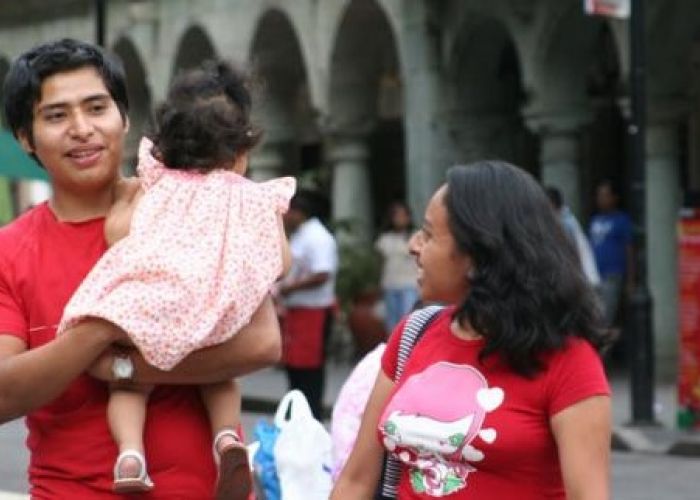 Después de pagar comida y transporte, las familias oaxaqueñas se quedan con 3 mil 600 pesos mensuales para el resto de sus gastos.