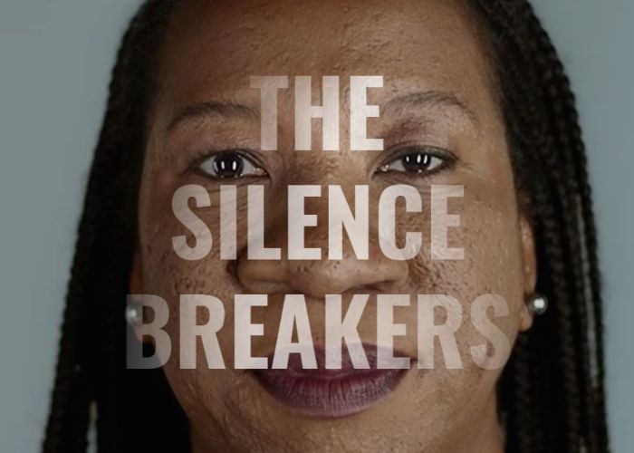 Tarana Burke fue la creadora del #MeToo, que acompaña a su ONG que ayuda a sobrevivientes de acoso sexual.