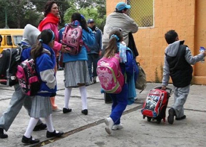 Toma precauciones este próximo lunes, regresan a clases más de 25 millones de alumnos en México.