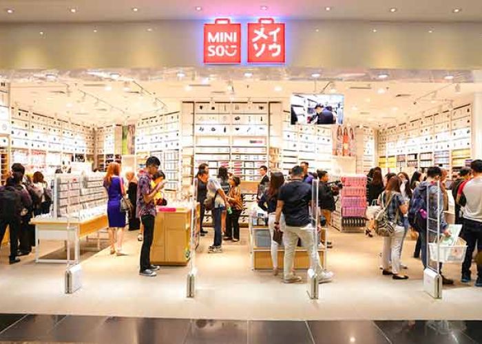 Miniso solo cuenta con cuatro tiendas en Japón, mientras que en China posee más de mil. 