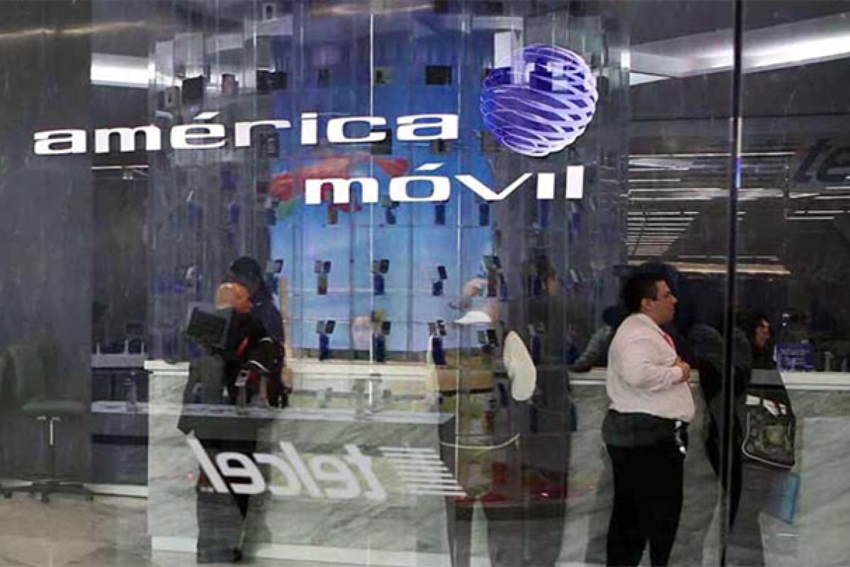 Las nuevas disposiciones en materia, podrían costarle 3 mil 500 millones de pesos anuales a la empresa de Carlos Slim. Las nuevas disposiciones en materia, podrían costarle 3 mil 500 millones de pesos anuales a la empresa de Carlos Slim.