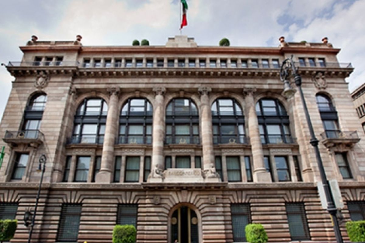 Banxico reconoce datos favorables, pero incipientes, para las exportaciones y el gasto público. Banxico reconoce datos favorables, pero incipientes, para las exportaciones y el gasto público.