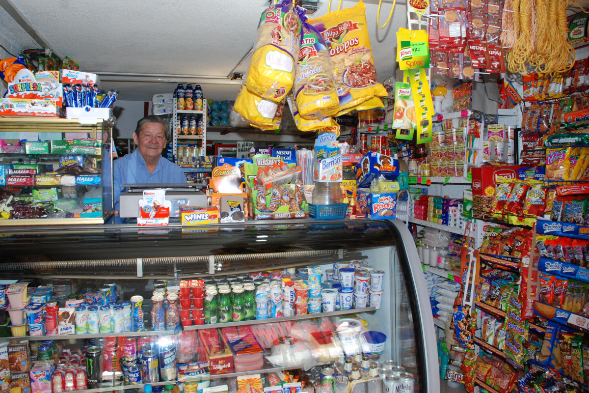 En 2013 el gobierno federal realizó compras a 52 mil 327 micro, pequeñas y medianas empresas. En 2013 el gobierno federal realizó compras a 52 mil 327 micro, pequeñas y medianas empresas.