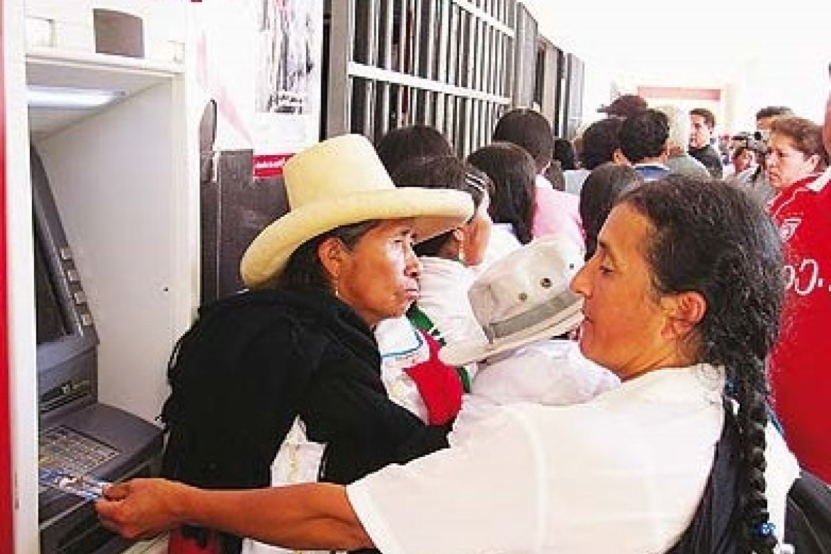 Con el modelo colombiano 70% de la población adulta pudo acceder a herramientas bancarias formales.. Con el modelo colombiano 70% de la población adulta pudo acceder a herramientas bancarias formales..