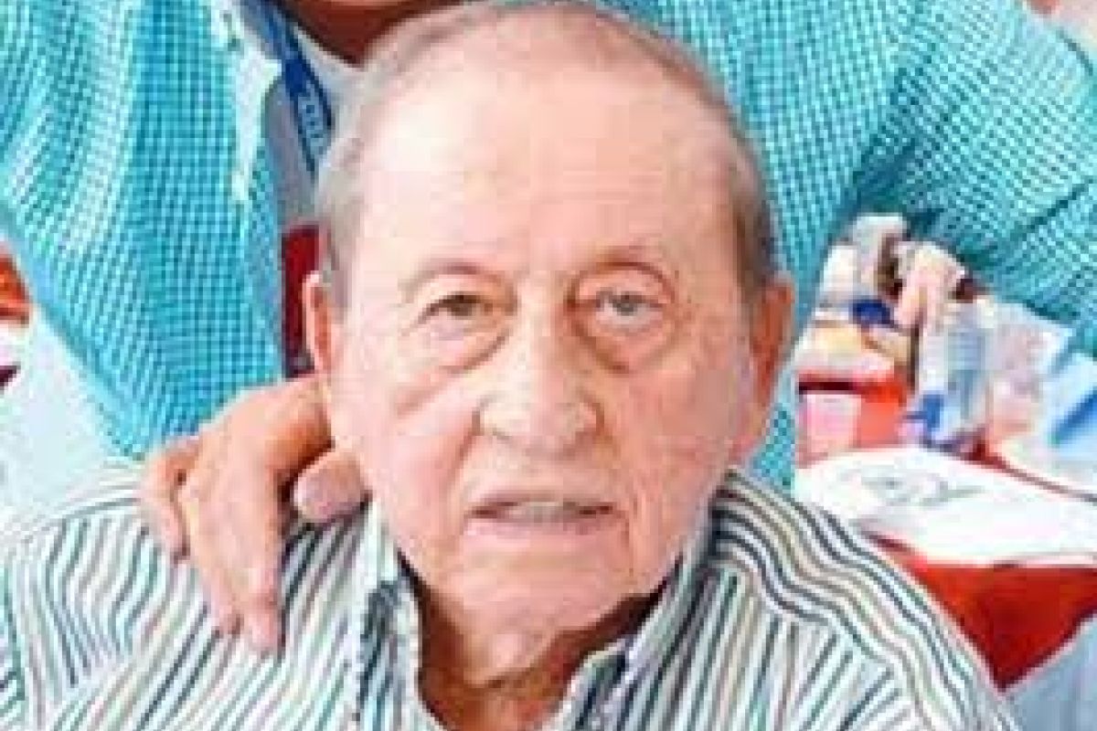 Eduardo Tricio padre dejó como legado una empresa que tan sólo en el primer trimestre del 2014 registró ventas netas por 11 mil 107.6 millones de pesos. Eduardo Tricio padre dejó como legado una empresa que tan sólo en el primer trimestre del 2014 registró ventas netas por 11 mil 107.6 millones de pesos.