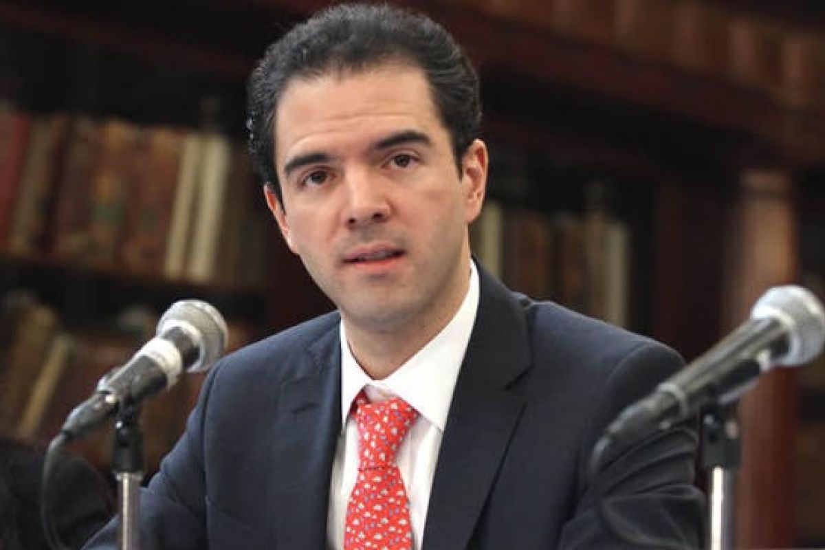 Revilla sostiene que pese a los problemas de distintos indicadores, se puede confiar en la credibilidad e independencia del INEGI. Revilla sostiene que pese a los problemas de distintos indicadores, se puede confiar en la credibilidad e independencia del INEGI.