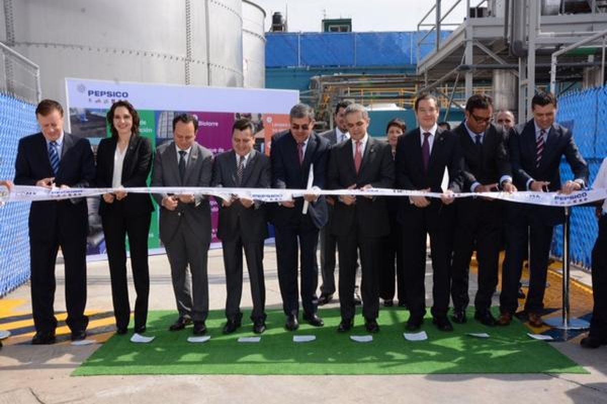 La planta de tratamiento recién inaugurada es el primero de 10 proyectos en los que Pepsi estima invertir 748 millones de pesos. La planta de tratamiento recién inaugurada es el primero de 10 proyectos en los que Pepsi estima invertir 748 millones de pesos.