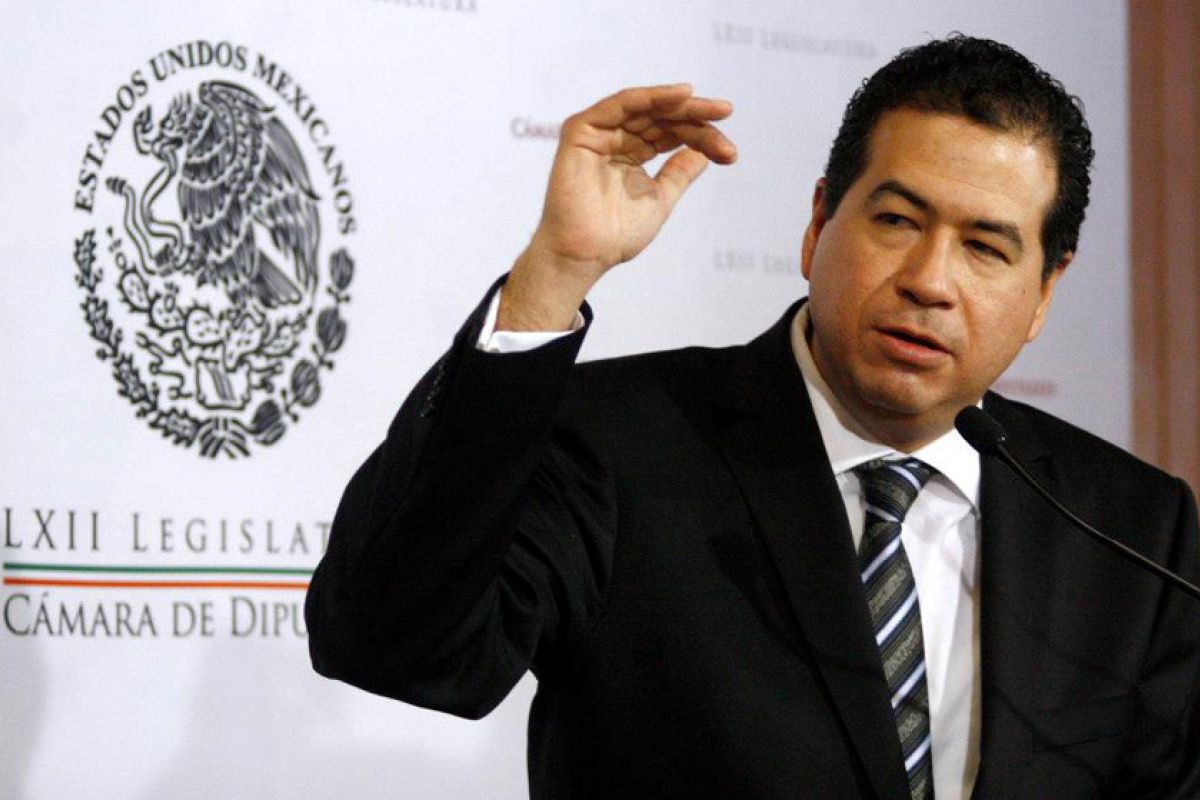 La ley de órganos reguladores legitimará despojos estableciendo que es causa de utilidad pública lo que en realidad es causa de utilidad privada, señaló Ricardo Mejía Berdeja de MC. La ley de órganos reguladores legitimará despojos estableciendo que es causa de utilidad pública lo que en realidad es causa de utilidad privada, señaló Ricardo Mejía Berdeja de MC.