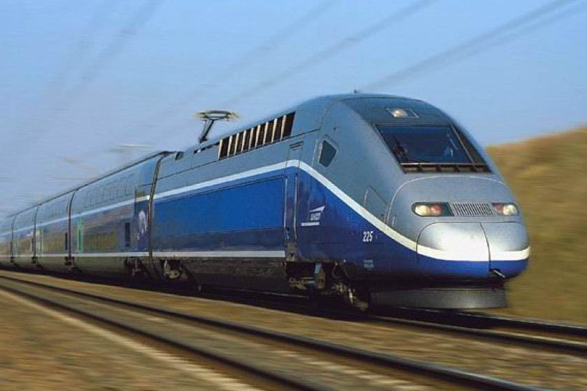 La SCT no informó por cuanto tiempo se aplazaría la publicación de las bases definitivas de la licitación del tren México - Querétaro. La SCT no informó por cuanto tiempo se aplazaría la publicación de las bases definitivas de la licitación del tren México - Querétaro.