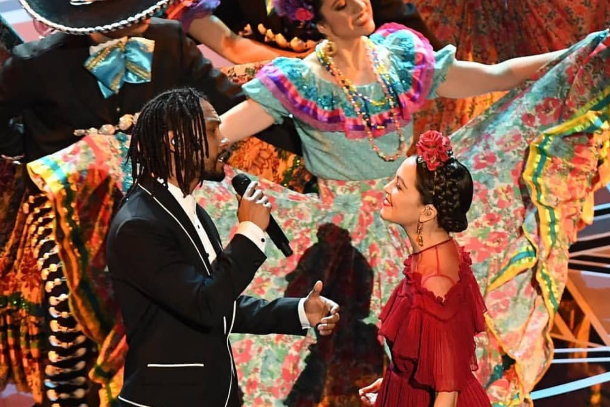 Natalia Lafourcade fue la encargada de musicalizar la noche con el tema de Coco. Foto: Instagram / @lafourcadecol Natalia Lafourcade fue la encargada de musicalizar la noche con el tema de Coco. Foto: Instagram / @lafourcadecol