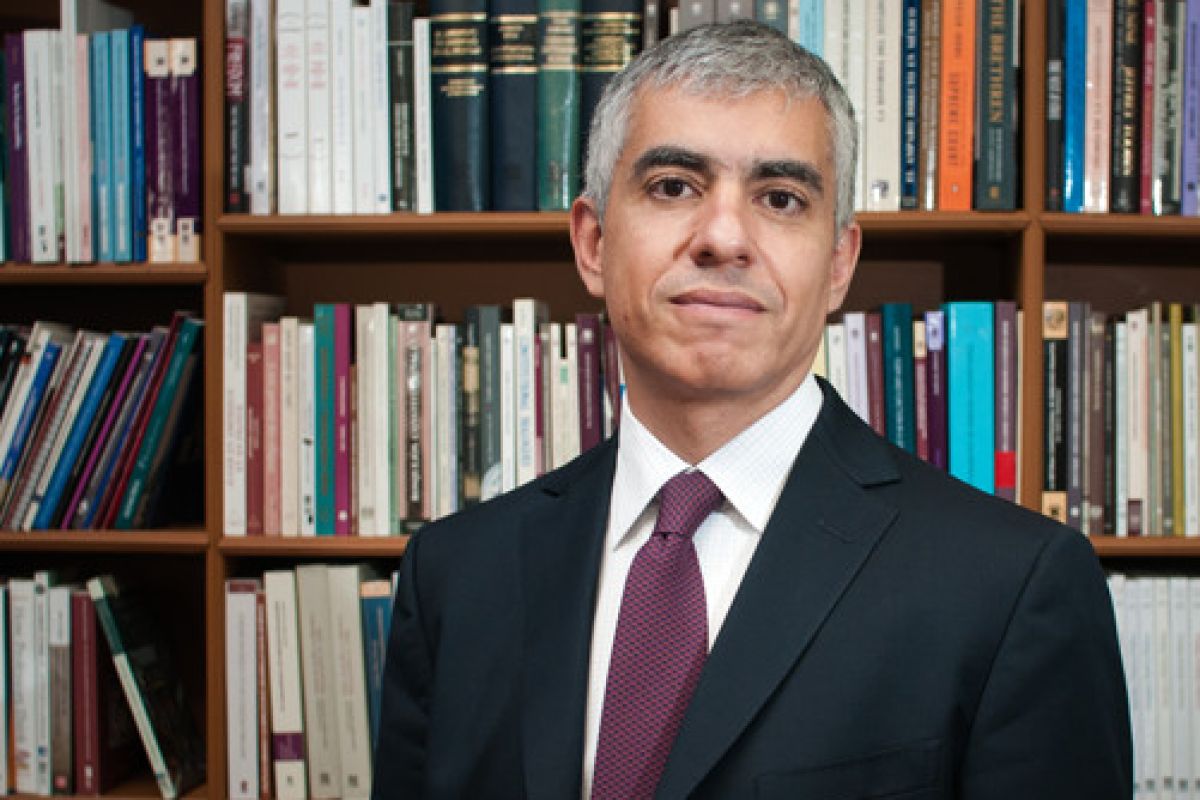 Sergio López Ayllón, doctor en derecho por la UNAM e investigador Nivel III, es director general del CIDE desde 2013 Sergio López Ayllón, doctor en derecho por la UNAM e investigador Nivel III, es director general del CIDE desde 2013