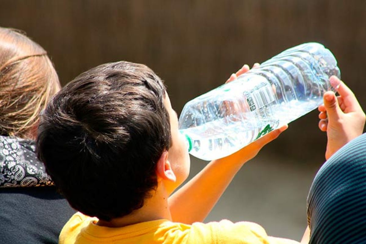 Posibles soluciones a la escasez de agua van desde racionamiento hasta ciudades enteras que aprovechan las lluvias Posibles soluciones a la escasez de agua van desde racionamiento hasta ciudades enteras que aprovechan las lluvias