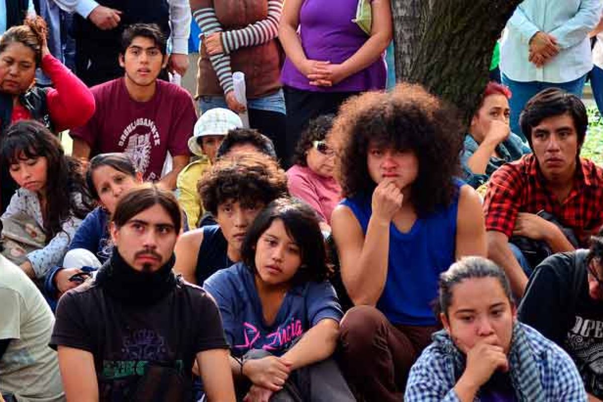 Después de su primer voto la participación política de los jóvenes decae. Foto: MaloMalverde Después de su primer voto la participación política de los jóvenes decae. Foto: MaloMalverde