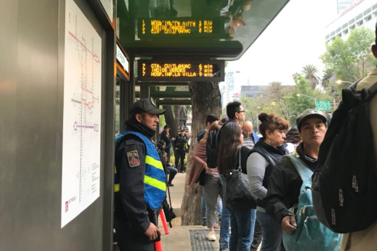 De acuerdo con los últimos datos de la Encuesta Nacional Ingreso Gasto por Hogar, los hogares mexicanos gastan el 19% de su ingreso en el rubro del transporte De acuerdo con los últimos datos de la Encuesta Nacional Ingreso Gasto por Hogar, los hogares mexicanos gastan el 19% de su ingreso en el rubro del transporte.