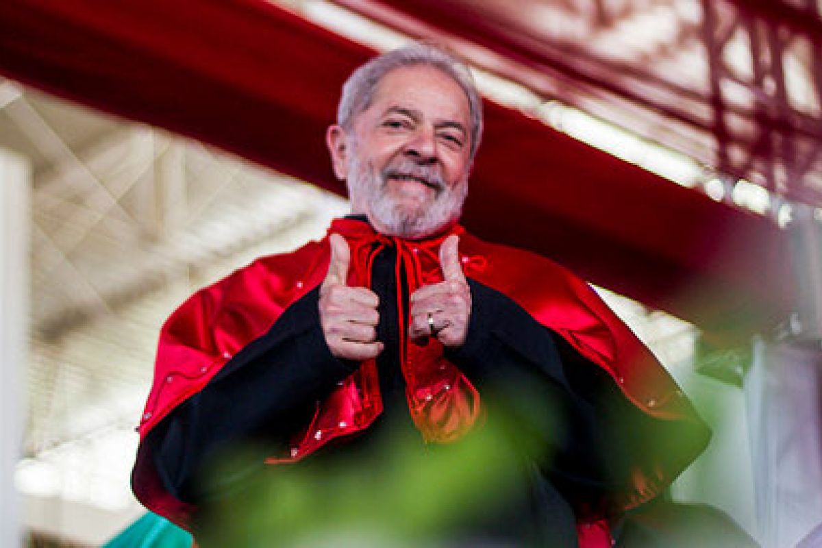 Las políticas de aumento en el gasto público iniciados por Lula en su mandato entre 2003 y 2011 fueron parte del problema económico que ahora Brasil debe resolver. Foto: Mídia Ninja (CC-BY-NC) Las políticas de aumento en el gasto público iniciados por Lula en su mandato entre 2003 y 2011 fueron parte del problema económico que ahora Brasil debe resolver. Foto: Mídia Ninja (CC-BY-NC)