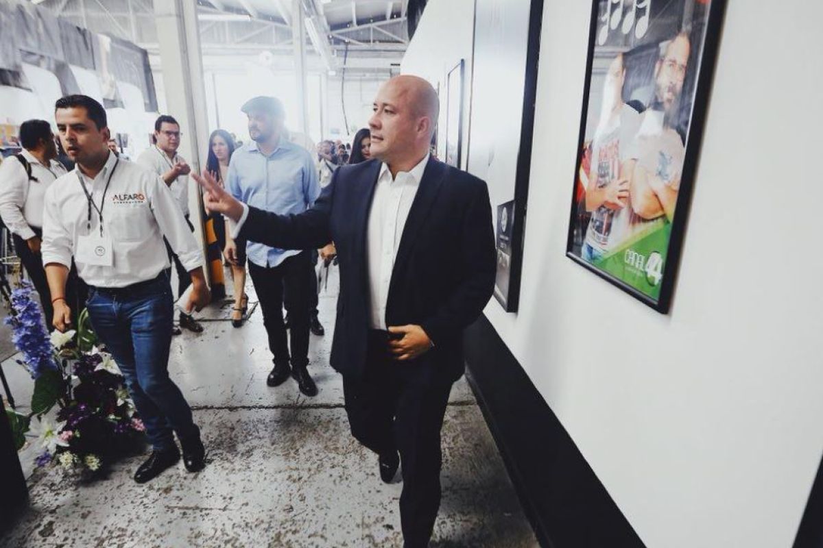 Si Enrique Alfaro gana las elecciones convertiría en el primer gobernador de Jalisco proveniente de Movimiento Ciudadano. Si Enrique Alfaro gana las elecciones convertiría en el primer gobernador de Jalisco proveniente de Movimiento Ciudadano.