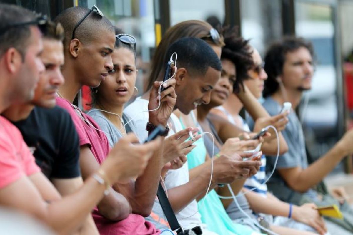 Parte de la obligaciones para dar internet en Cuba es que no se utilice un software con sistemas critográficos. Foto: Mediatelecom Parte de la obligaciones para dar internet en Cuba es que no se utilice un software con sistemas critográficos. Foto: Mediatelecom