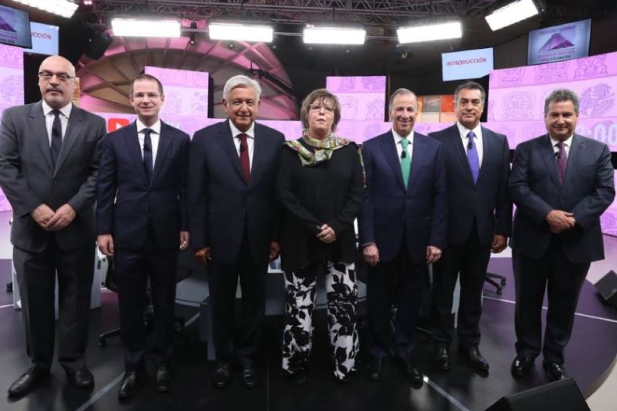 Durante el debate, Anaya y AMLO se hicieron de palabras por la acusación del primero sobre las adjudicaciones directas a Rióobo. Durante el debate, Anaya y AMLO se hicieron de palabras por la acusación del primero sobre las adjudicaciones directas a Rióobo.