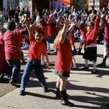 Al provenir los padres de un sistema educativo distinto se dificulta la continuidad de la enseñanza en casa.