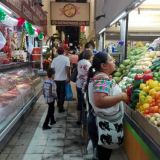 20 de las 32 entidades del México, la población no puede adquirir la canasta alimentaria, ya que el ingreso laboral pasó de 1,711 pesos mensuales a 1, 669 pesos en tan solo un año.