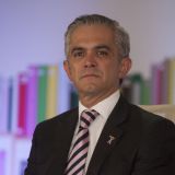 miguel angel mancera se va de gira