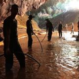 Rescate exitoso de niños atrapados en una cueva de Tailandia