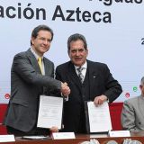 Esteban Moctezuma [izquierda] ha sido secretario de Gobernación, secretario de Desarrollo Social y ahora secretario de Educación (Foto: Gobierno de Aguascalientes)