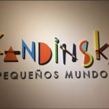 La curaduría de 'Kandinsky. Pequeños mundos' está realizada por Miguel Fernández Félix y Xavier de la Riva, con asesoría de Natalia Avtonomova, especialista en Kandinsky. (Foto: Twitter @mcristina_gc).