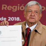 El presidente López Obrador en la firma del Decreto de Estímulos Fiscales Región Fronteriza Norte el 29 de diciembre en Monterrey, N.L.