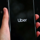 Las cifras anuales de Uber también revelaron una caída de 11% en los ingresos de la compañía.