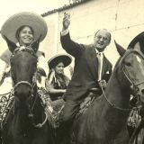 Luis Echeverría, candidato del PRI a la Presidencia en gira por Michoacán el 19-25 noviembre 1969 (Foto: Galería luisecheverria.com)