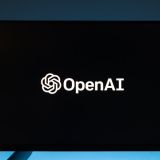La valoración de OpenAI, que se estimaba en 86 mil millones de dólares, podría cambiar y disminuir drásticamente por la incertidumbre de su situación. (Imagen: Pexels)
