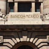 Fachada del Banco de México.