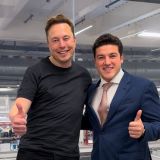 Elon Musk y Samuel García Sepúlveda el 1 de marzo en el anuncio de una gigafábrica de Tesla en Nuevo León (Foto: @samuel_garcias)