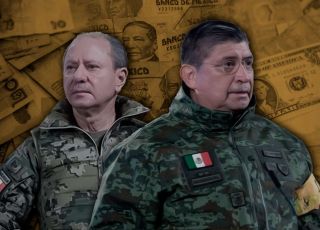 El almirante José Rafael Ojeda Durán, secretario de Marina (izquierda), y el general Luis Cresencio Sandoval, secretario de la Defensa Nacional (derecha).
