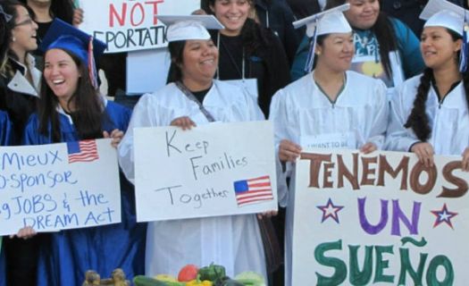 A nivel universitario se ha detectado la necesidad de diseñar cursos remediales para los jóvenes deportados.