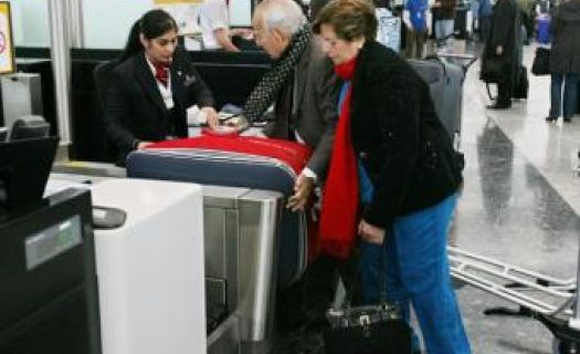 Muchos pasajeros se quejaron por que no sabía del cobro por equipaje.
