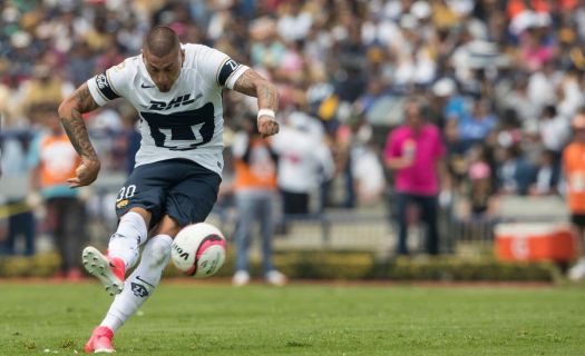 El chileno Nicolás Castillo marcó el gol de la diferencia ante Pachuca