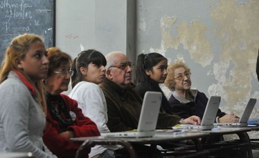 La educación continua representa una oportunidad en el campo laboral incluso para las personas de la tercera edad.