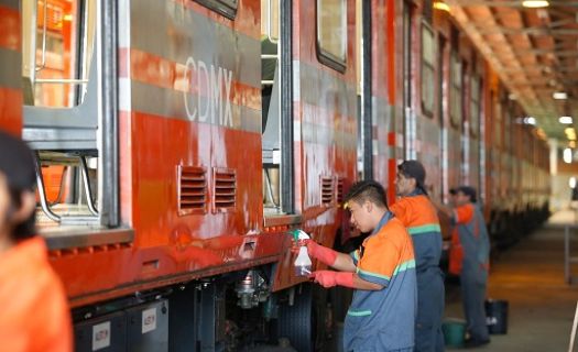 Los trabajadores sindicalizados del metro son premiados hasta por realizar adecuadamente su trabajo y aún así este transporte sufre deficiencias bastante considerables. (Foto: La Jornada)