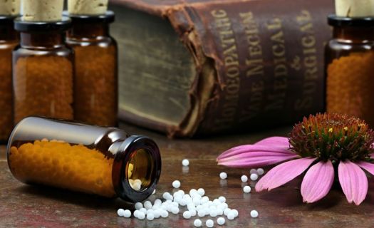 La homeopatía pone en riesgo la salud, a pesar de eso en México se le invierten millones de pesos.