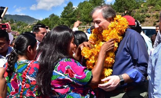 En Guerrero, José Antonio Meade tuvo un recibimiento como de candidato.