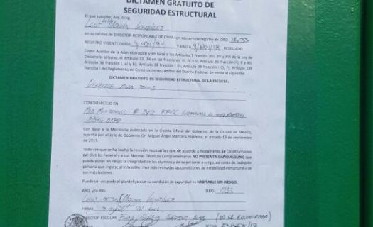 Los planteles deberán tener el certificado de seguridad pegado en la puerta