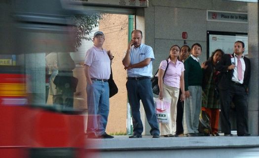 Viajar en transporte público, un deporte de alto riesgo para las mujeres de la CDMX.