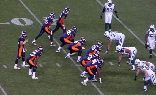 Broncos de Denver contra Raiders. Foto: Broncos/Flickr