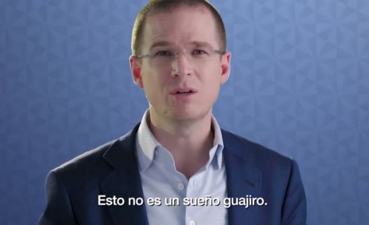 Ricardo Anaya, presidente nacional del PAN, explicando los beneficios de un Ingreso Básico Universal.