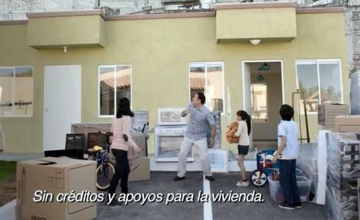 “Imagina un día sin atención médica para ti y tu familia. Un día sin desayunos escolares para los más necesitados. Sin créditos y apoyos para la vivienda. Sin maestros, escuelas ni educación gratuita”