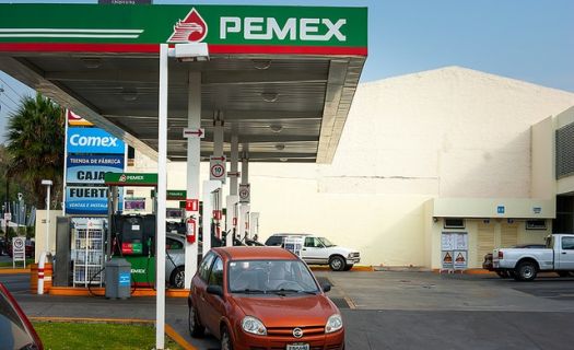 El gobierno renunció a 67 mil 934 millones de pesos para intentar mantener bajo el precio de la gasolina.