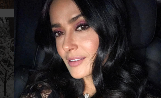 Salma Hayek cambió su tradicional negro por el rubio. Foto: Instagram